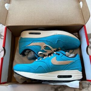 Size 9.5 - Men’s Nike Air Max 1 Premium Baltic Blue Corduroy